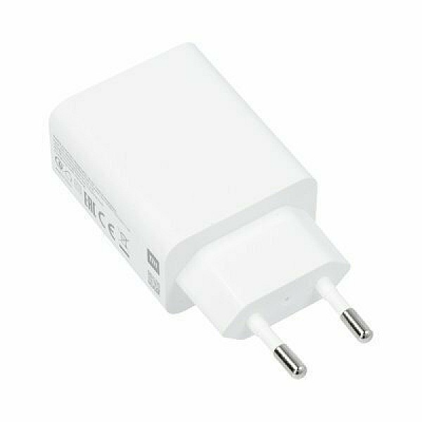 Xiaomi Φορτιστής με Καλώδιο USB-C GaN με Θύρα USB-A και 2 Θύρες USB-C 67W Λευκός (BHR7493EU)